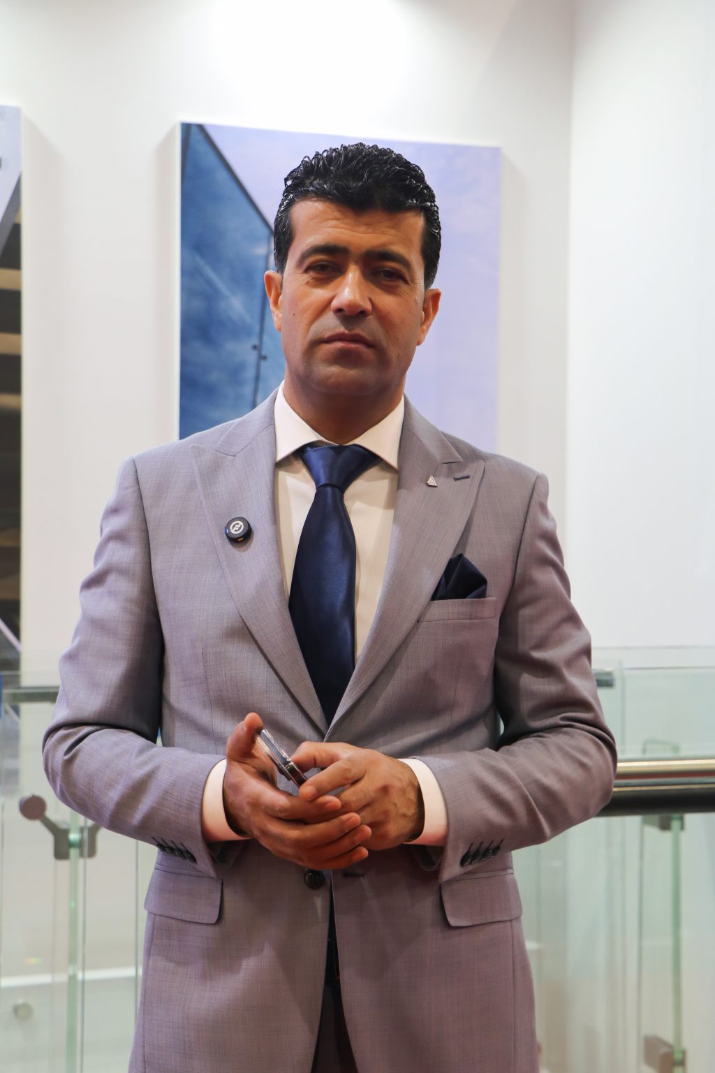 https://www.instagram.com/jamshid.mirzae/