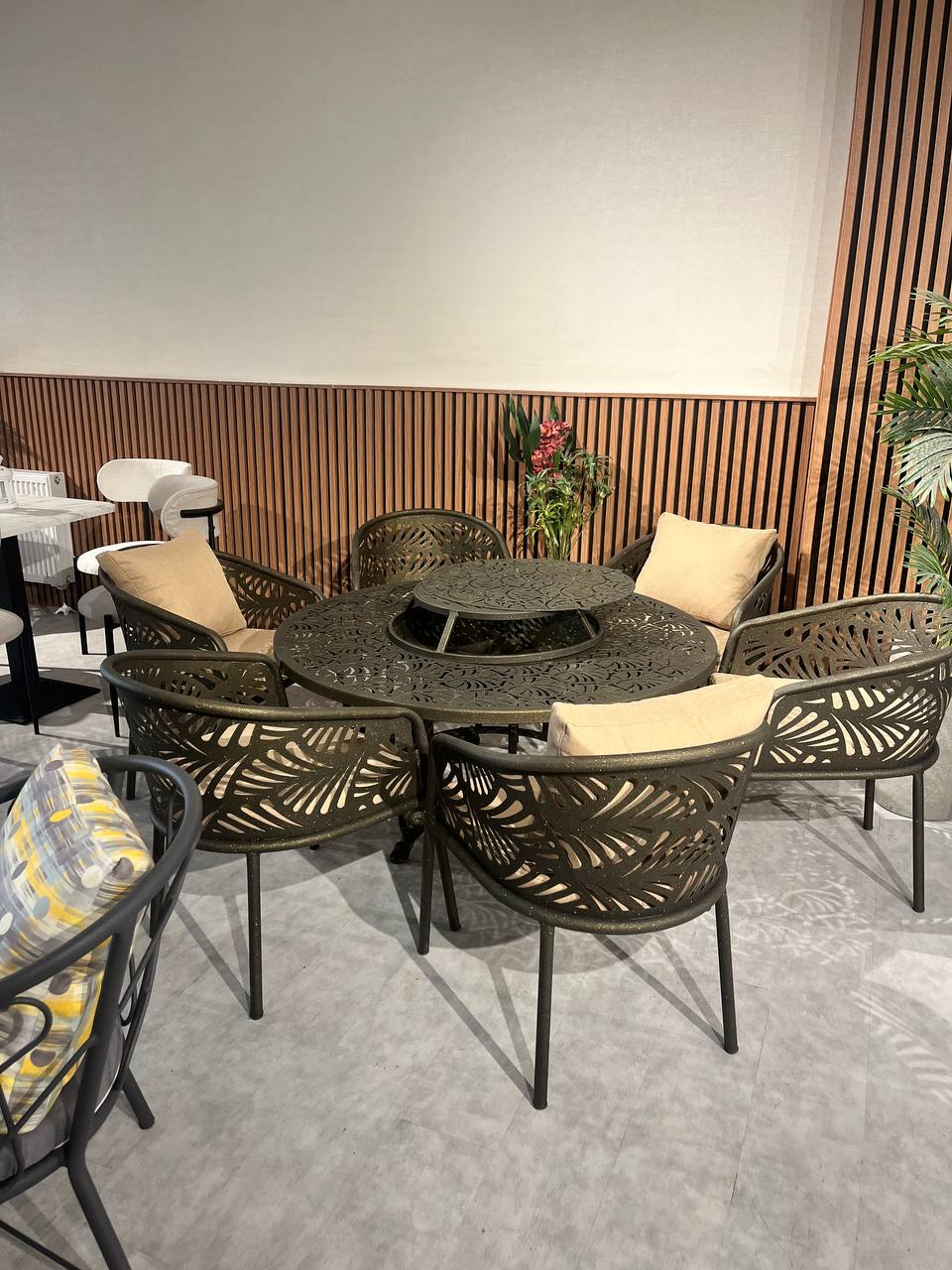 ابعاد میز و صندلی فلزی