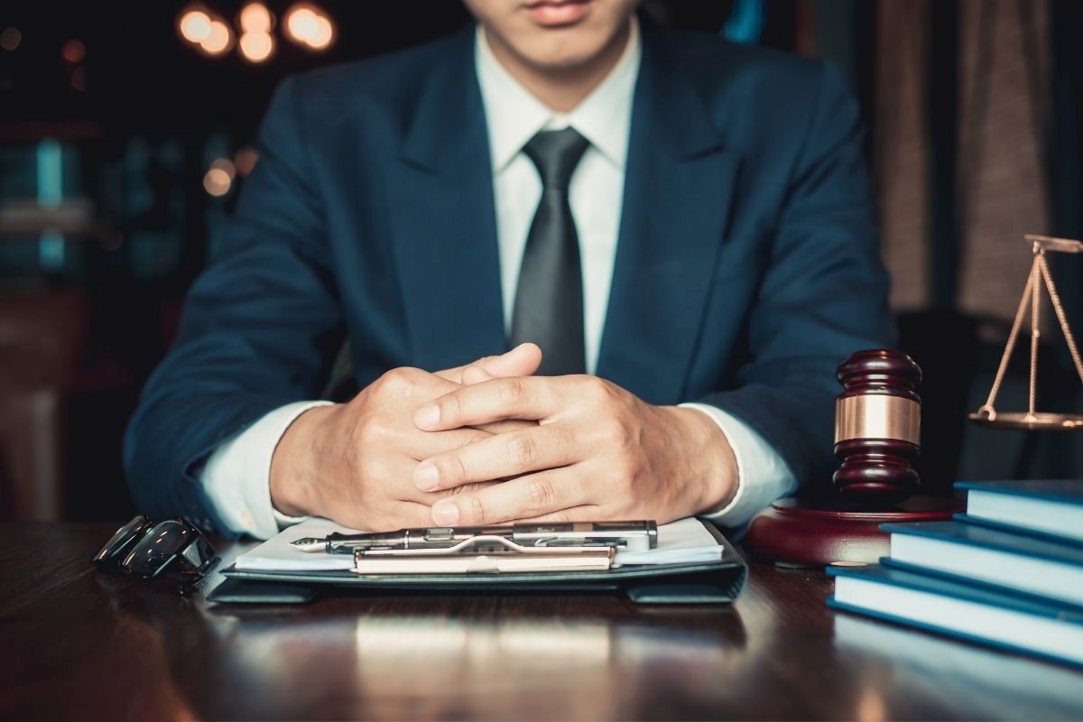 مشاوره فوری با وکیل